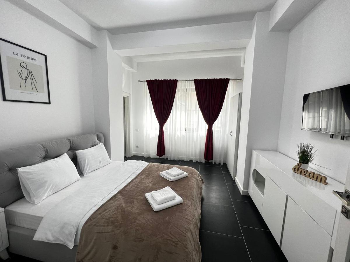 Marvellous Aparthotel With Master Apartments Suceava Ngoại thất bức ảnh
