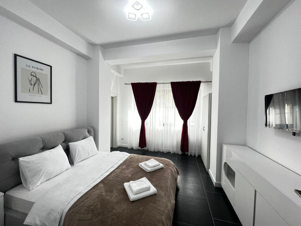 Marvellous Aparthotel With Master Apartments Suceava Ngoại thất bức ảnh