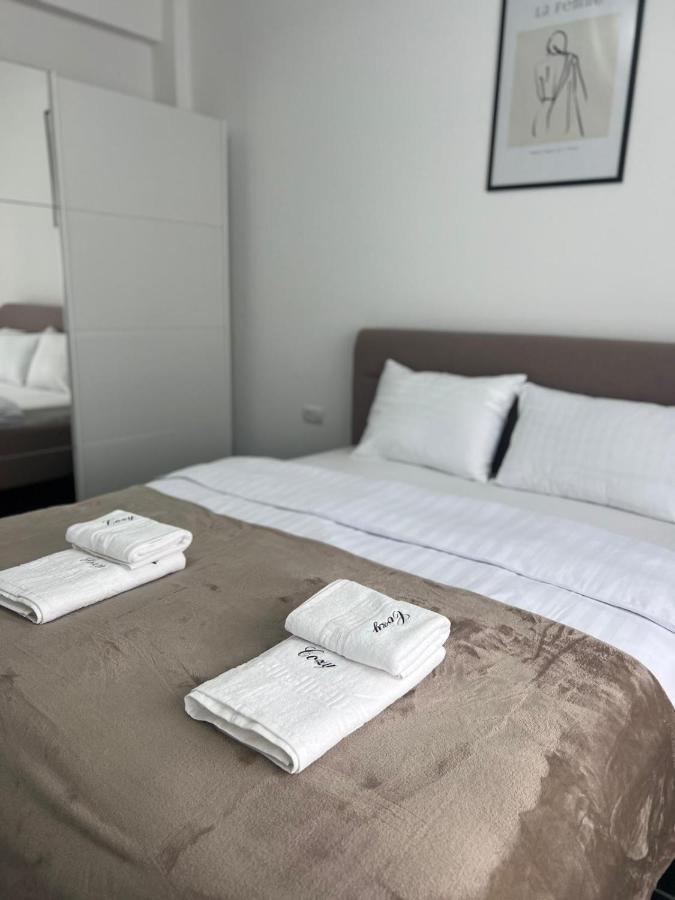 Marvellous Aparthotel With Master Apartments Suceava Ngoại thất bức ảnh