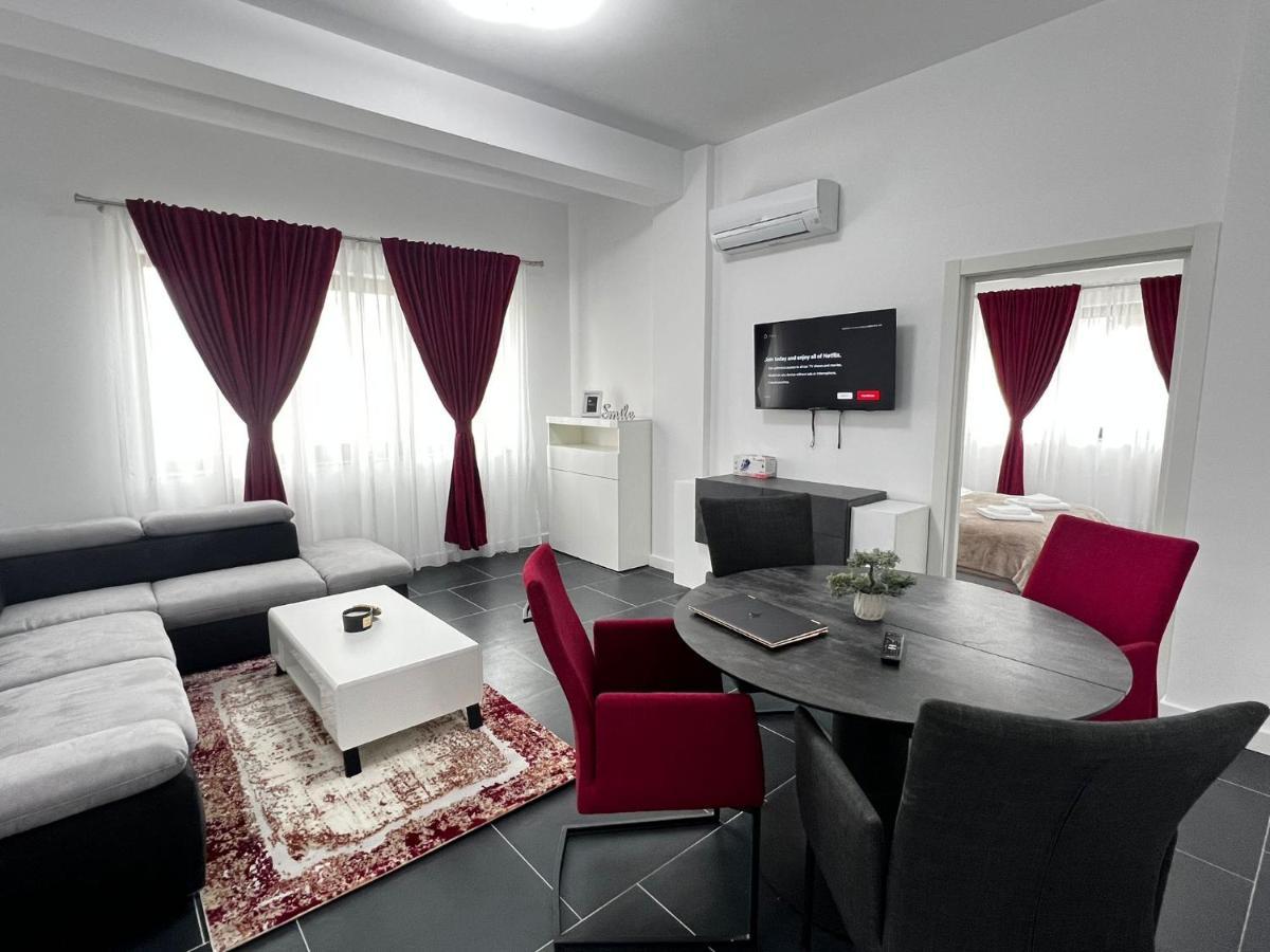 Marvellous Aparthotel With Master Apartments Suceava Ngoại thất bức ảnh