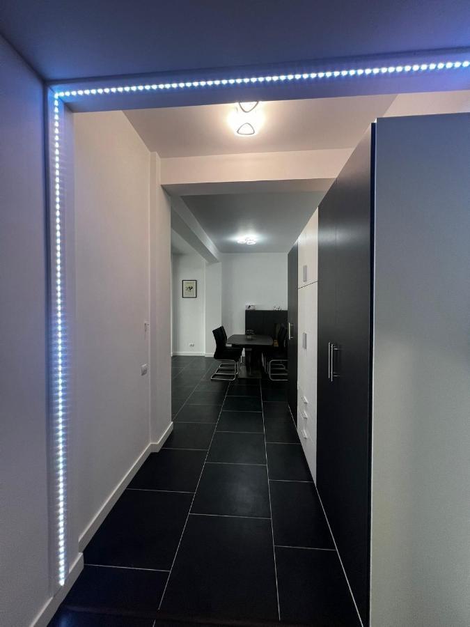 Marvellous Aparthotel With Master Apartments Suceava Ngoại thất bức ảnh