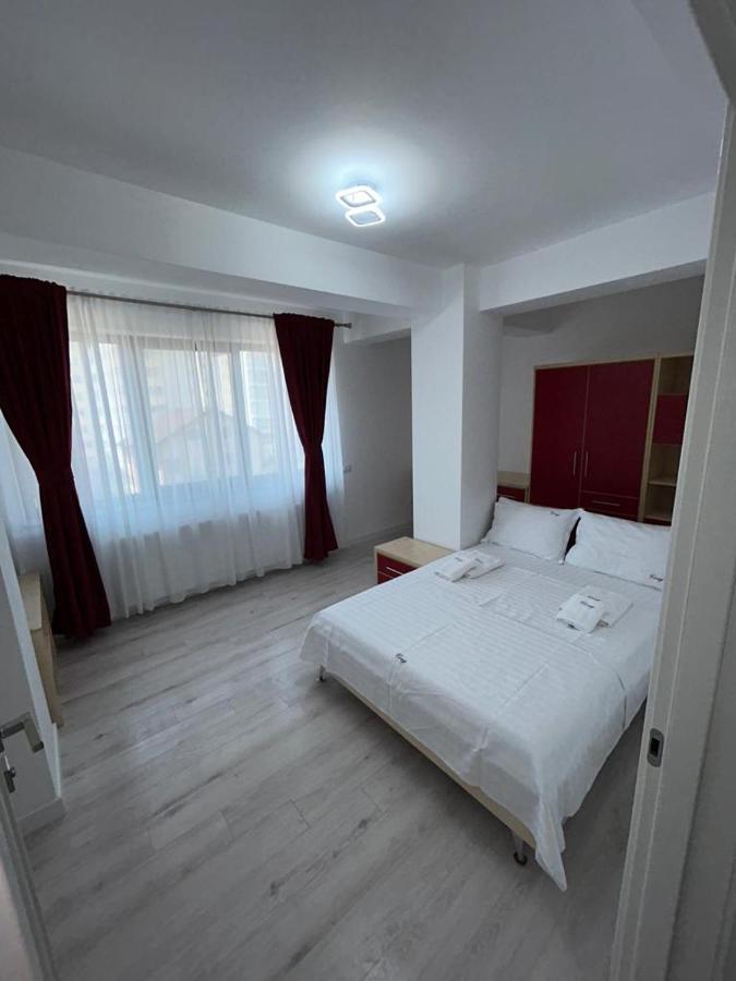 Marvellous Aparthotel With Master Apartments Suceava Ngoại thất bức ảnh