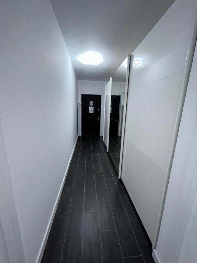 Marvellous Aparthotel With Master Apartments Suceava Ngoại thất bức ảnh